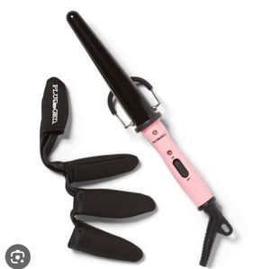 NWT Plugged In Ceramic Mini Cone Curling Wand